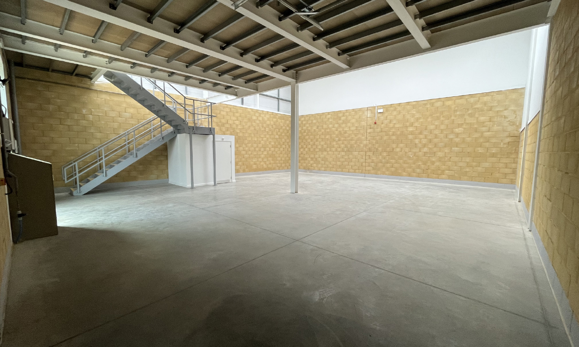 warehouse units to let surrey